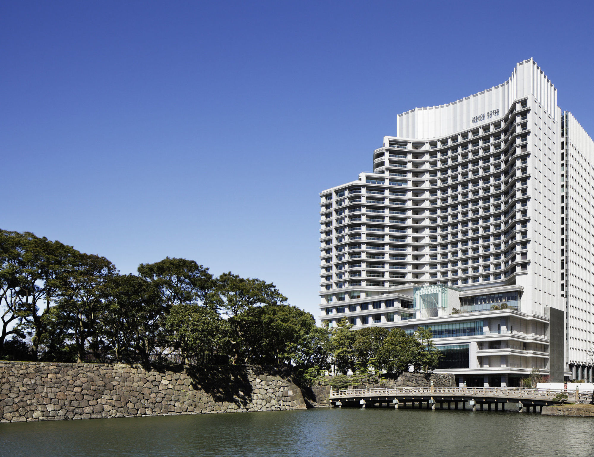 Palace Hotel Tokyo Exterior photo